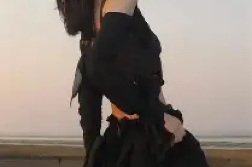 吃瓜一种群众喜闻乐见的休闲活动